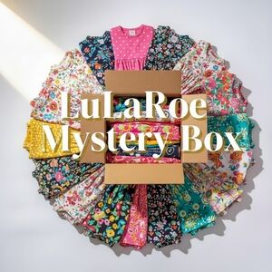 🎉 LULAROE MYSTERY MEDIUM BUNDLE - 8 PIECES! 🎉